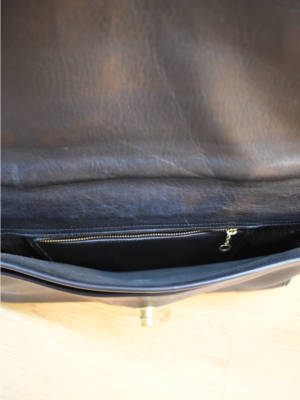 Coach Black Leather Briefcase with Gold Tone Lock & Hinges Vintage - Picture 7 of 8